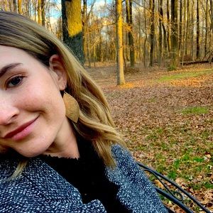 Meet your Posher, Stephanie